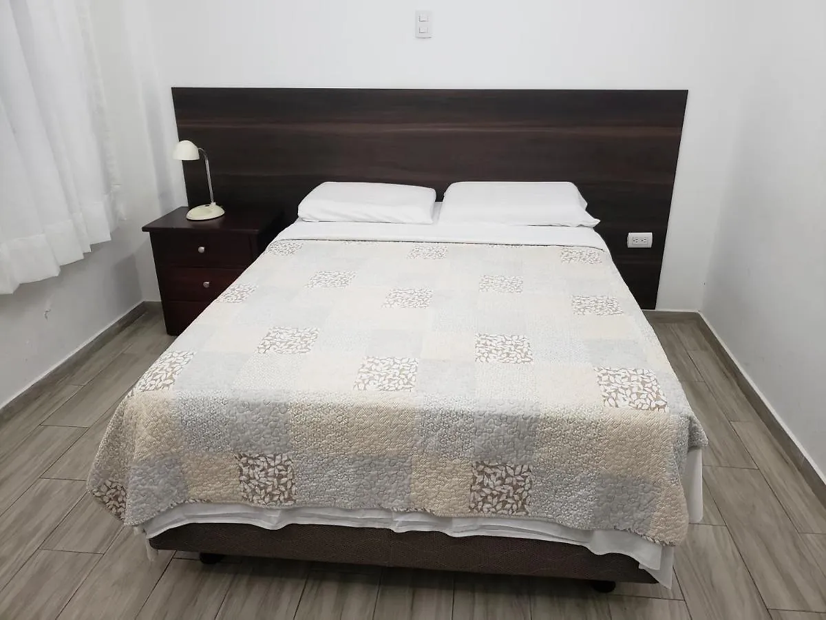 Dc Suites Aeropuerto Guayaquil 0*,