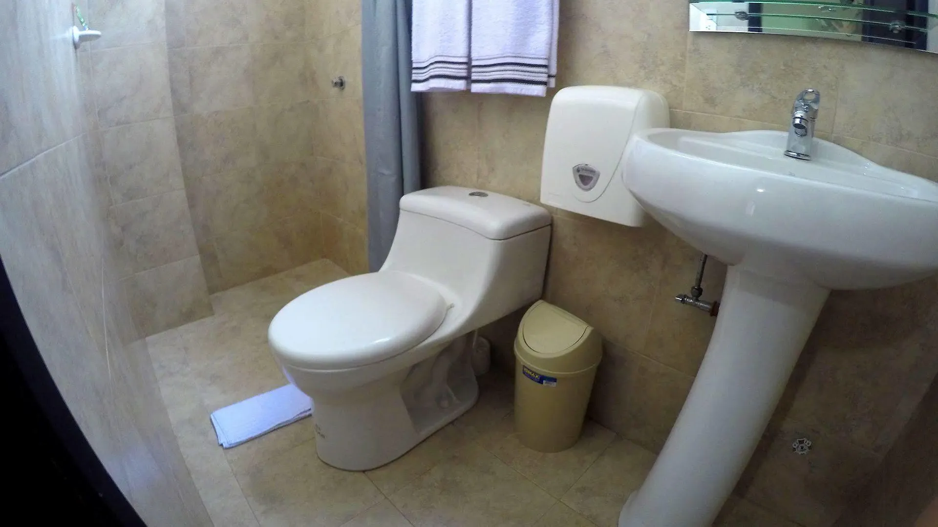 Dc Suites Aeropuerto Guayaquil