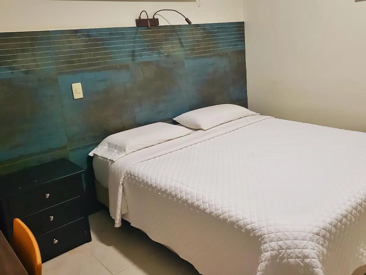 Dc Suites Aeropuerto Guayaquil Szálloda